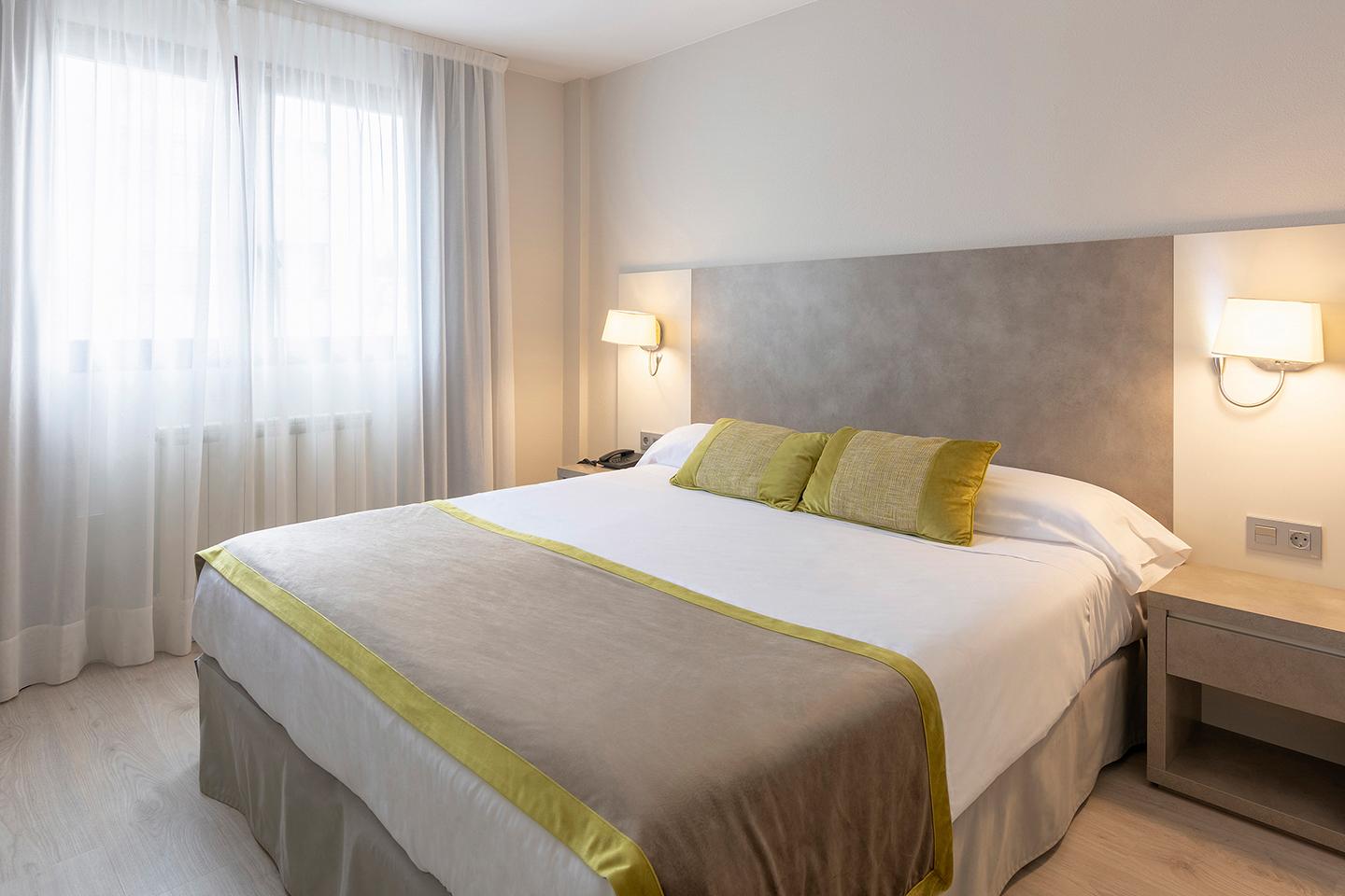 Hotel & Spa Real Jaca Buitenkant foto