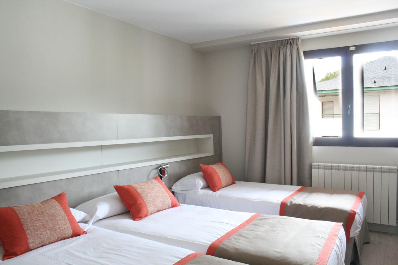 Hotel & Spa Real Jaca Buitenkant foto