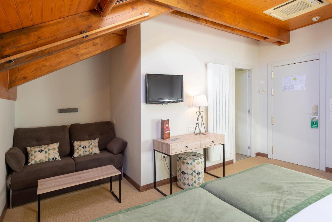 Hotel & Spa Real Jaca Buitenkant foto